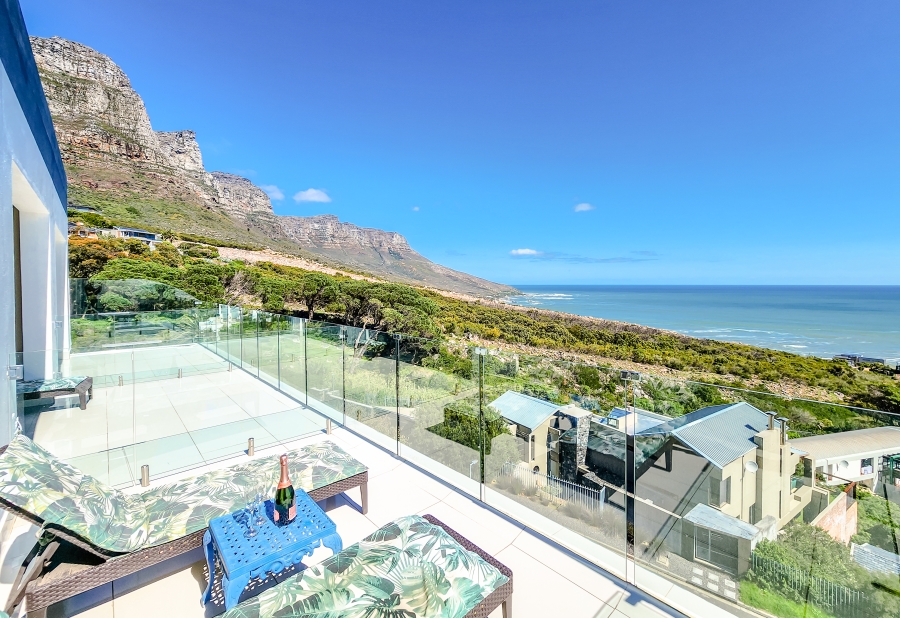 11 Bedroom Property for Sale in Bakoven Western Cape